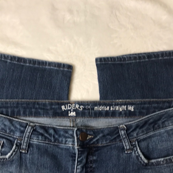 4/$25 Riders by Lee Midrise Straight Leg Size 18P - Picture 2 of 7